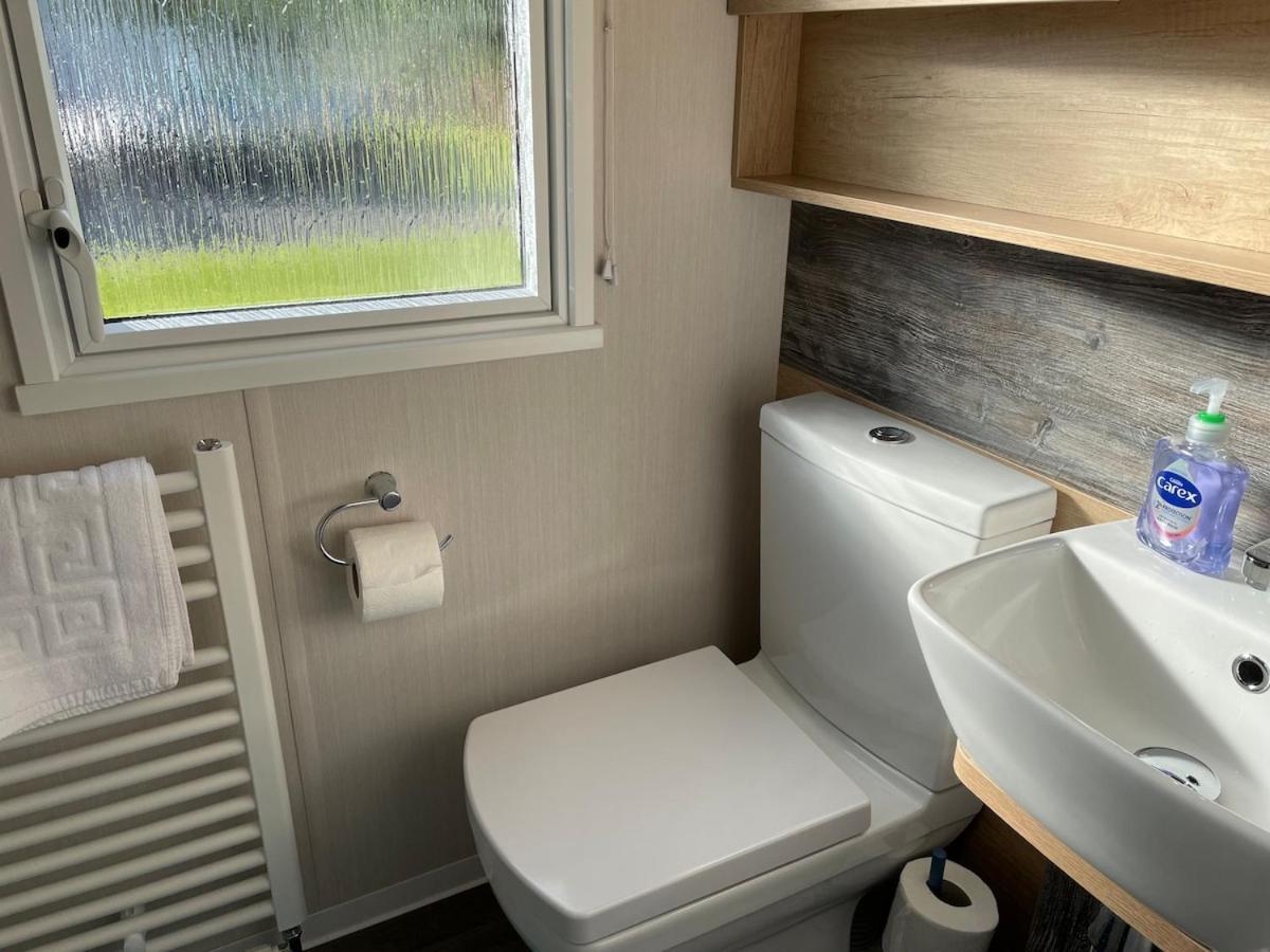 Luxury Caravan Cornwall Sleeps 4 Countryside View St Austell Exterior foto