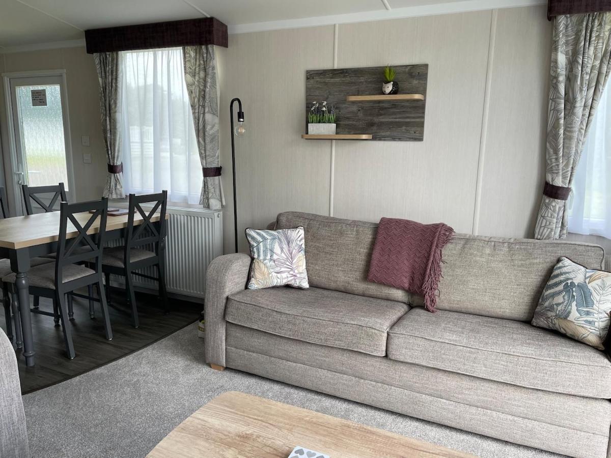 Luxury Caravan Cornwall Sleeps 4 Countryside View St Austell Exterior foto