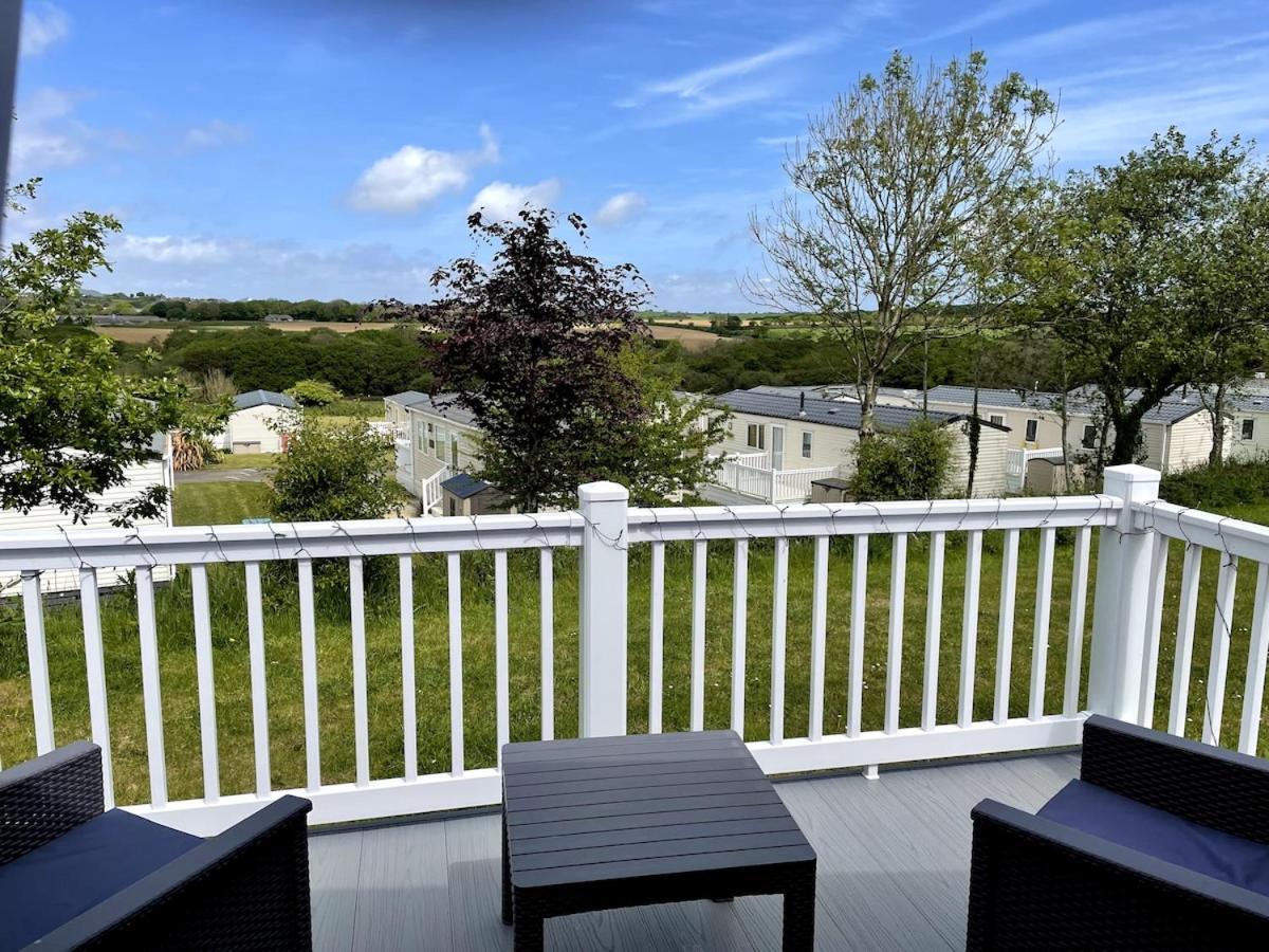 Luxury Caravan Cornwall Sleeps 4 Countryside View St Austell Exterior foto